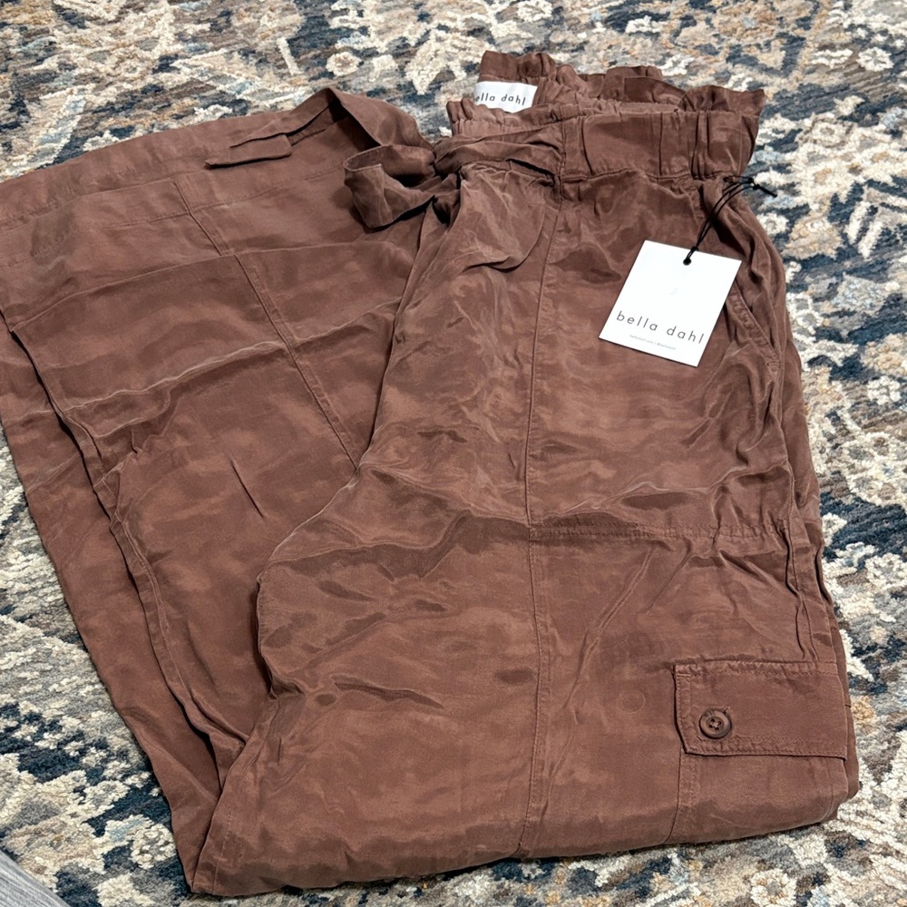 Bella Dahl Woman’s Cargo Pants in Rich Chocolate Brown